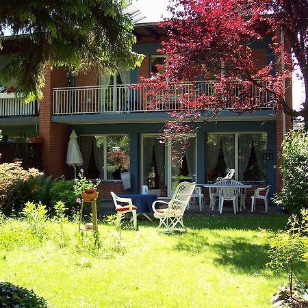 مبيت وإفطار Riehen Chez Jean Et Daisy المظهر الخارجي الصورة